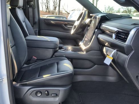 New 2026 GMC Yukon Elevation image 28