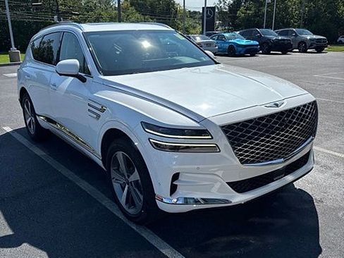 Used 2023 Genesis GV80 2.5T w/ Advanced Package AWD/4WD image 2
