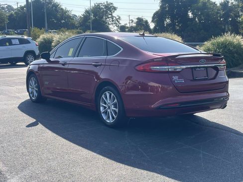 Used 2017 Ford Fusion Energi Titanium FWD image 5