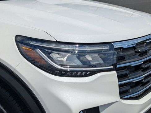 New 2025 Ford Explorer Active w/ Active Comfort Package image 9