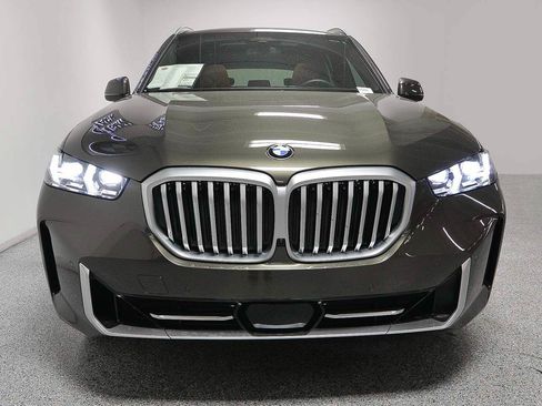 Used 2026 BMW X5 xDrive40i AWD/4WD image 2