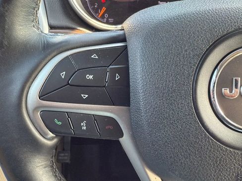 Used 2018 Jeep Grand Cherokee Limited AWD/4WD image 12