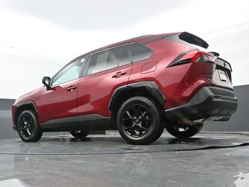 Used 2021 Toyota RAV4 LE FWD image 25