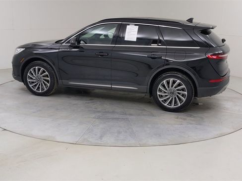 Used 2025 Lincoln Corsair Reserve image 18