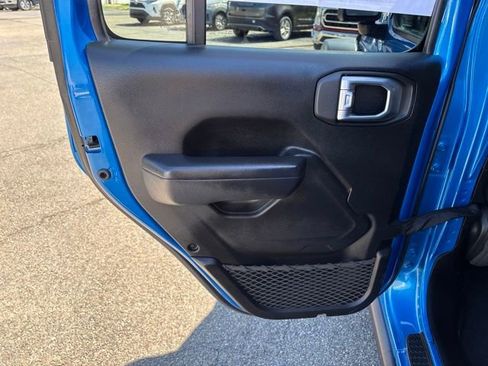 Used 2024 Jeep Wrangler Willys image 4