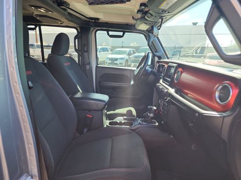 Used 2018 Jeep Wrangler Unlimited Rubicon AWD/4WD image 29