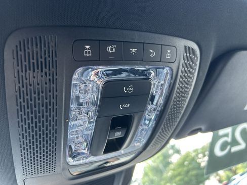 Certified 2025 Mercedes-Benz GLS 580 4MATIC image 39