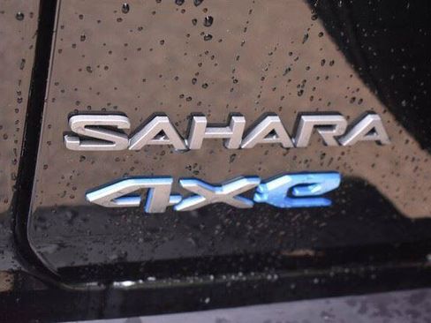 Used 2025 Jeep Wrangler Sahara 4xe AWD/4WD image 20