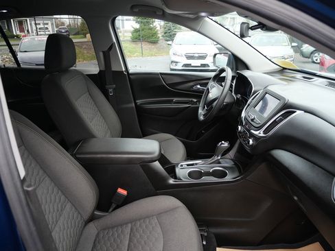 Used 2020 Chevrolet Equinox LT image 17