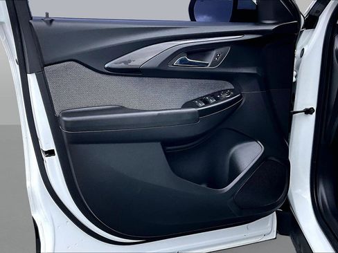 Used 2022 Chevrolet TrailBlazer LT w/ Convenience Package image 16