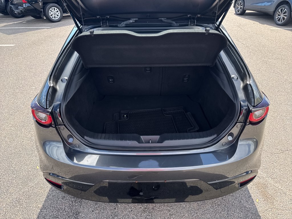 Used 2022 MAZDA MAZDA3 s FWD image 7
