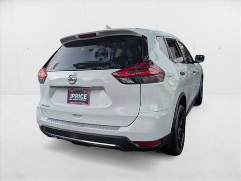 Used 2018 Nissan Rogue S image 5