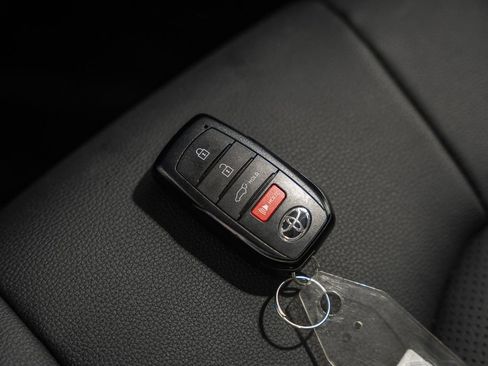 Used 2026 Toyota Grand Highlander XLE image 45