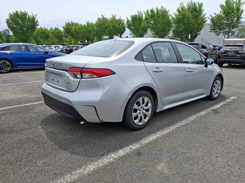 Used 2024 Toyota Corolla LE FWD image 4