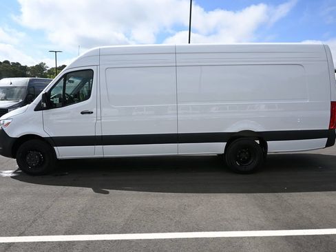 Used 2026 Mercedes-Benz Sprinter 3500 image 3