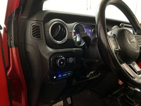 Used 2022 Jeep Wrangler Unlimited Rubicon 4xe w/ Cold Weather Group image 31