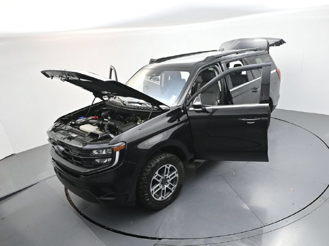 Used 2025 Ford Expedition Active AWD/4WD image 56