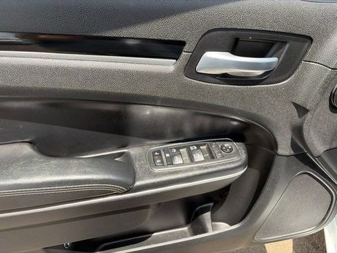 Used 2020 Chrysler 300 S RWD image 13