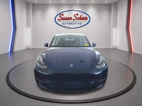 Used 2023 Tesla Model Y AWD image 2