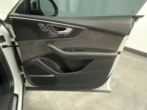 Used 2019 Audi Q8 Prestige AWD/4WD image 47