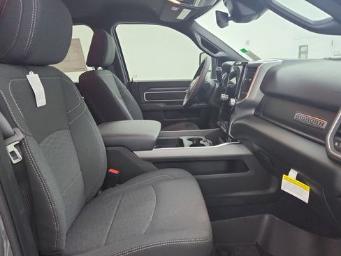 New 2026 RAM 2500 Big Horn AWD/4WD image 31
