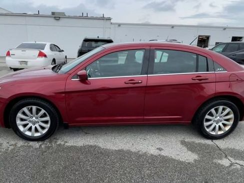 Used 2012 Chrysler 200 Touring w/ Sun/Sound Group FWD image 7