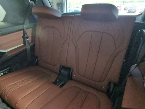 New 2026 BMW X7 M60i image 30