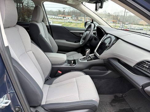 Used 2025 Subaru Outback Premium w/ Popular Package #1A image 33