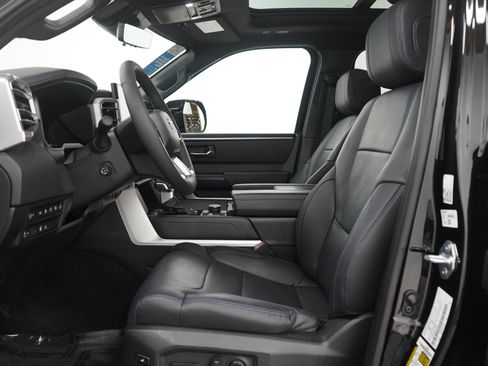 Used 2025 Toyota Sequoia Platinum image 22