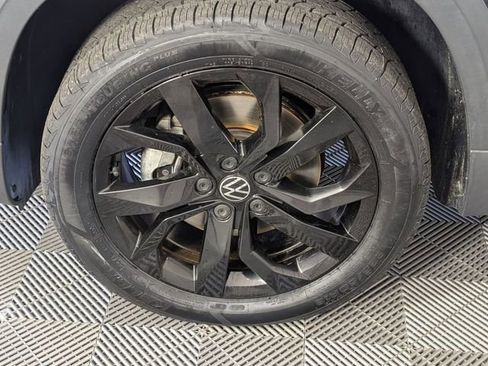 Used 2022 Volkswagen Taos SE AWD/4WD image 8