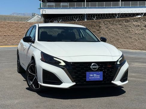 Used 2024 Nissan Altima 2.5 SR FWD image 3