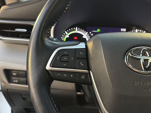 Certified 2022 Toyota Highlander XLE image 18