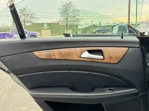 Used 2015 Mercedes-Benz CLS 550 w/ Premium Package image 22