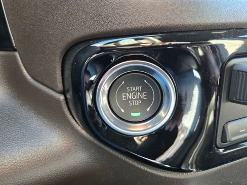 New 2026 GMC Sierra 1500 SLT w/ SLT Premium Package RWD image 17