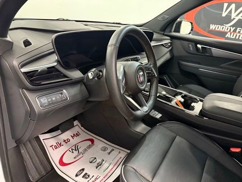 Used 2025 Buick Enclave Sport Touring image 13