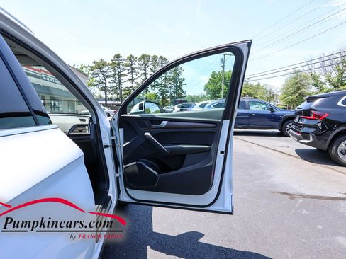 Used 2023 Audi Q5 2.0T Premium w/ Convenience Package AWD/4WD image 21