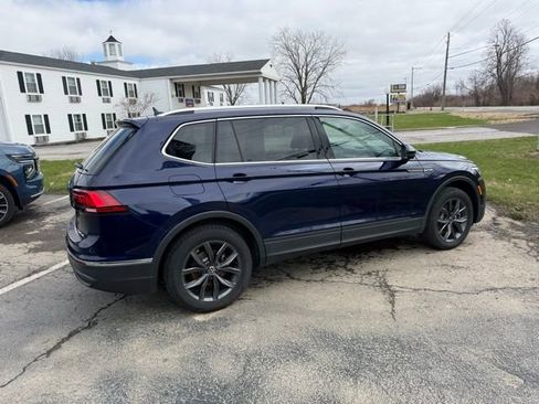 Used 2023 Volkswagen Tiguan SE image 4