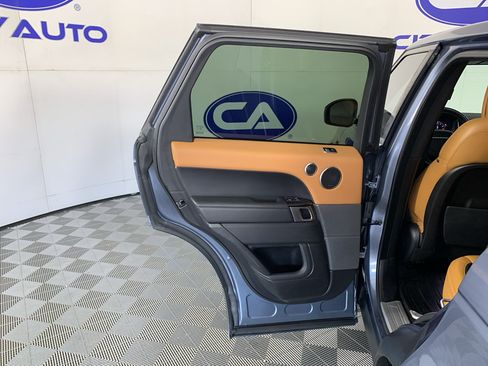 Used 2019 Land Rover Range Rover Sport Supercharged AWD/4WD image 29
