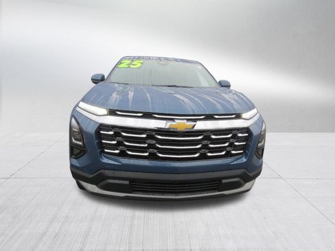 New 2025 Chevrolet Equinox LT image 3