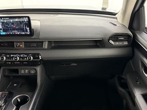 Certified 2025 Honda Pilot Touring image 30