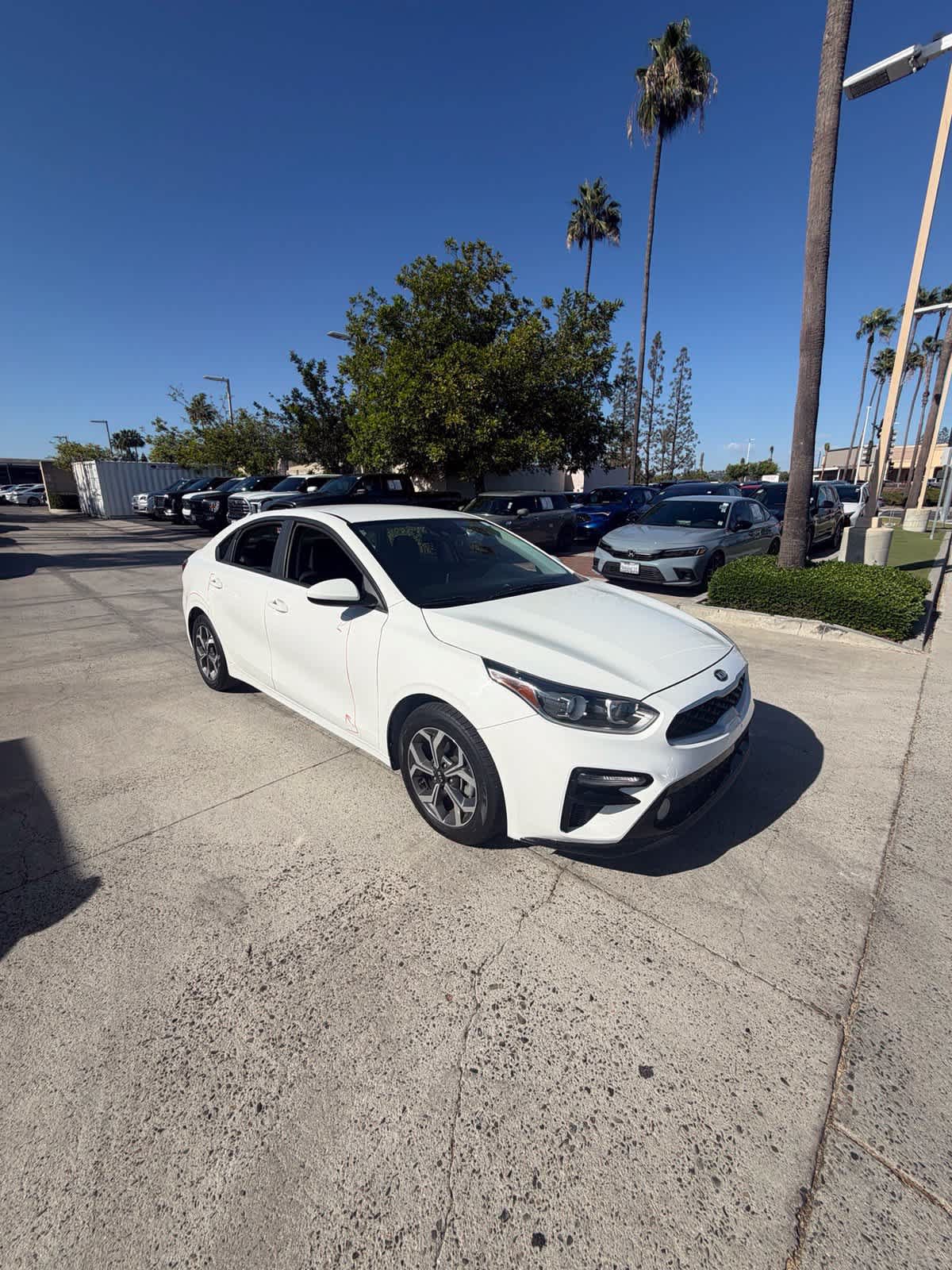 Used 2020 Kia Forte LXS FWD image 3