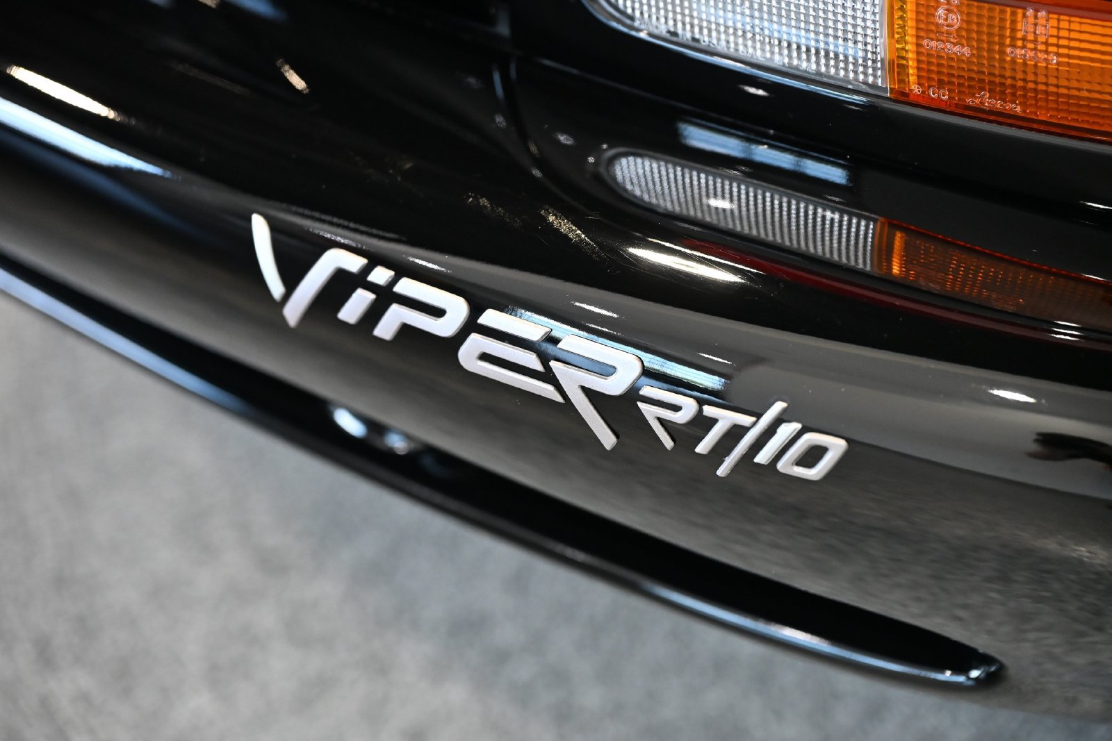 Used 1994 Dodge Viper RT/10 RWD image 27