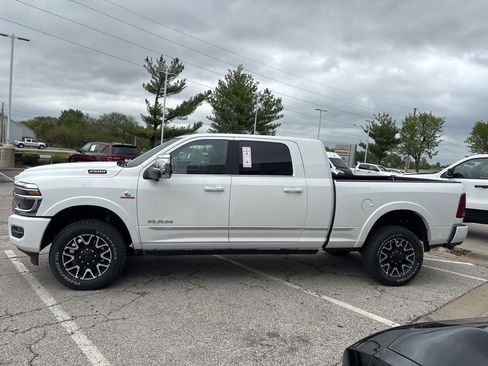 New 2026 RAM 2500 Limited AWD/4WD image 19