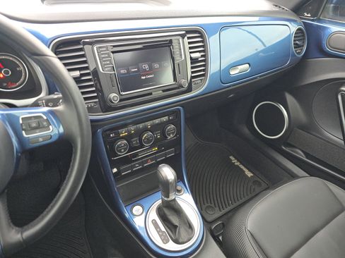Used 2019 Volkswagen Beetle 2.0T SE w/ SE Premium Package image 21