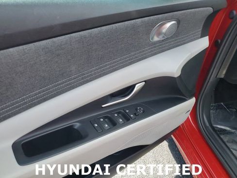 Certified 2023 Hyundai Elantra Limited image 19