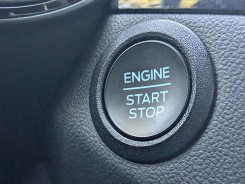 Used 2024 Ford Escape ST-Line image 25