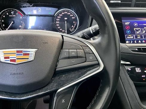 Used 2021 Cadillac XT5 Premium Luxury AWD/4WD image 27