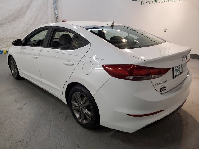 Used 2017 Hyundai Elantra SE FWD image 4