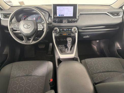 Used 2025 Toyota RAV4 XLE FWD image 24
