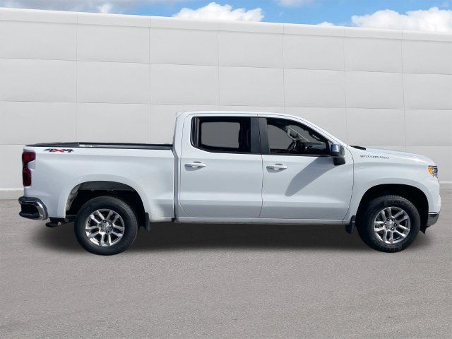 Used 2023 Chevrolet Silverado 1500 LT AWD/4WD image 9